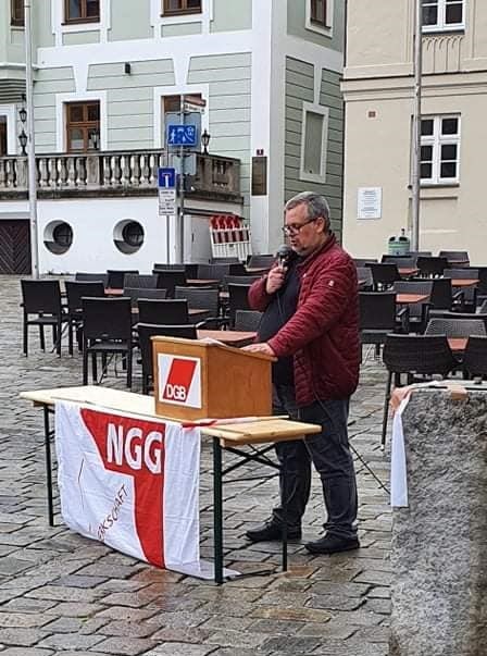 KAB-Diözesansekretär Markus Grill war Hauptredner bei der DGB-Kundgebung in Freising.