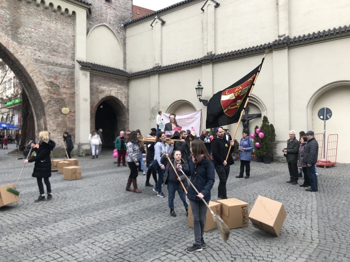 Aufmarsch der CAJ am KAB-Infostand 29.02.2020