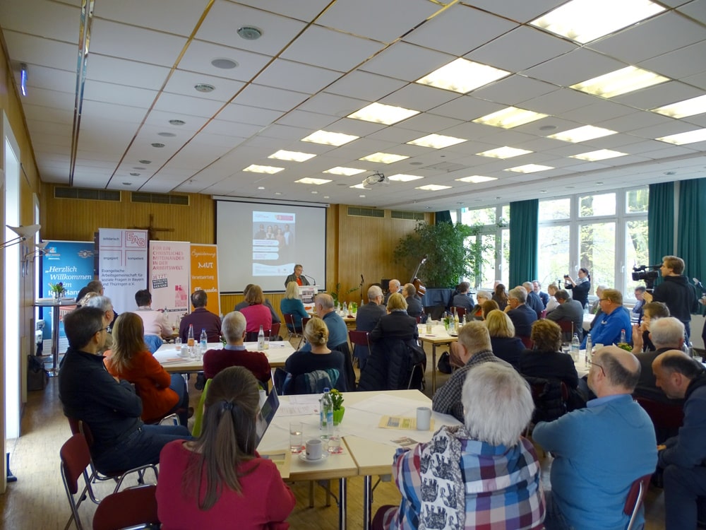 Blick ins Publikum während der Eröffnung.