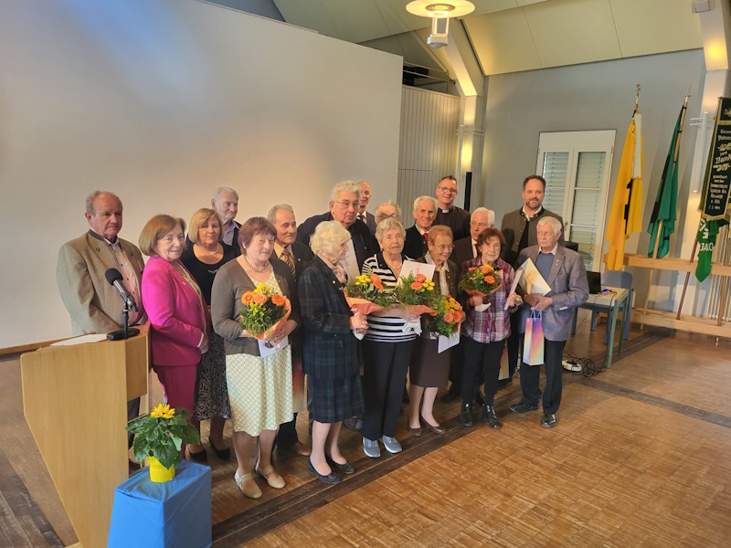 Ehrung langjähriger Mitglieder beim 50jährigen Jubiläum der KAB Freising-Lerchenfeld.