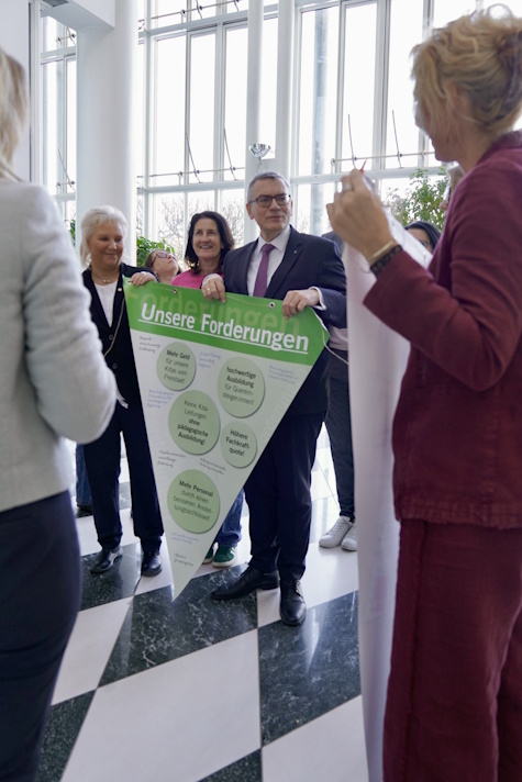 Wimpel f&uuml;r Wandel - Begr&uuml;&szlig;ung